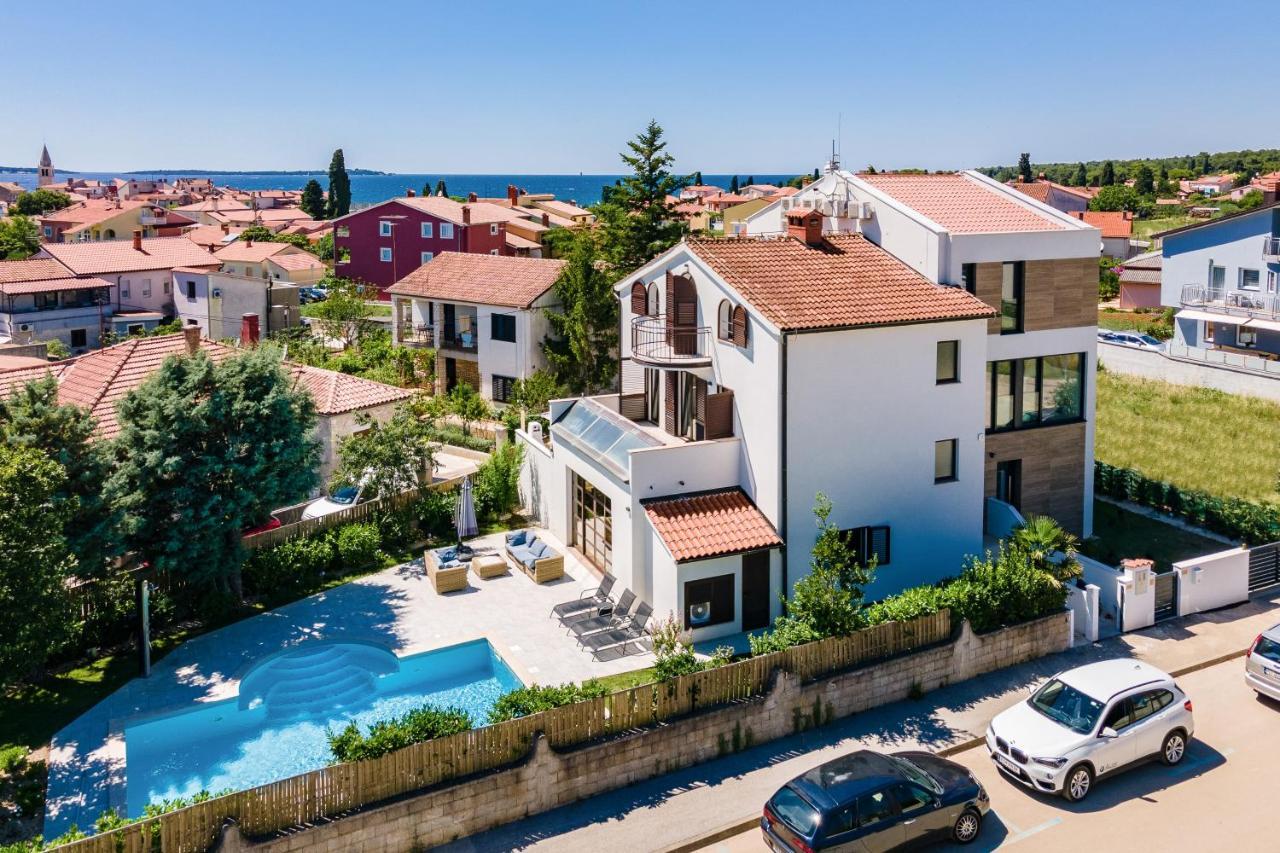 Villa Andrija Family Dream With Heated Pool At The Sea With Beautiful Garden, Outside Cinema And Kids Playground Fažana Εξωτερικό φωτογραφία