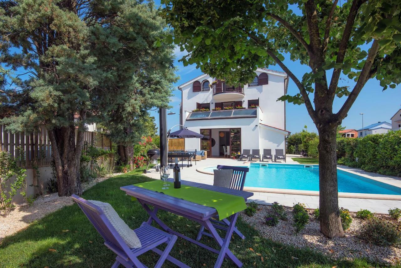 Villa Andrija Family Dream With Heated Pool At The Sea With Beautiful Garden, Outside Cinema And Kids Playground Fažana Εξωτερικό φωτογραφία