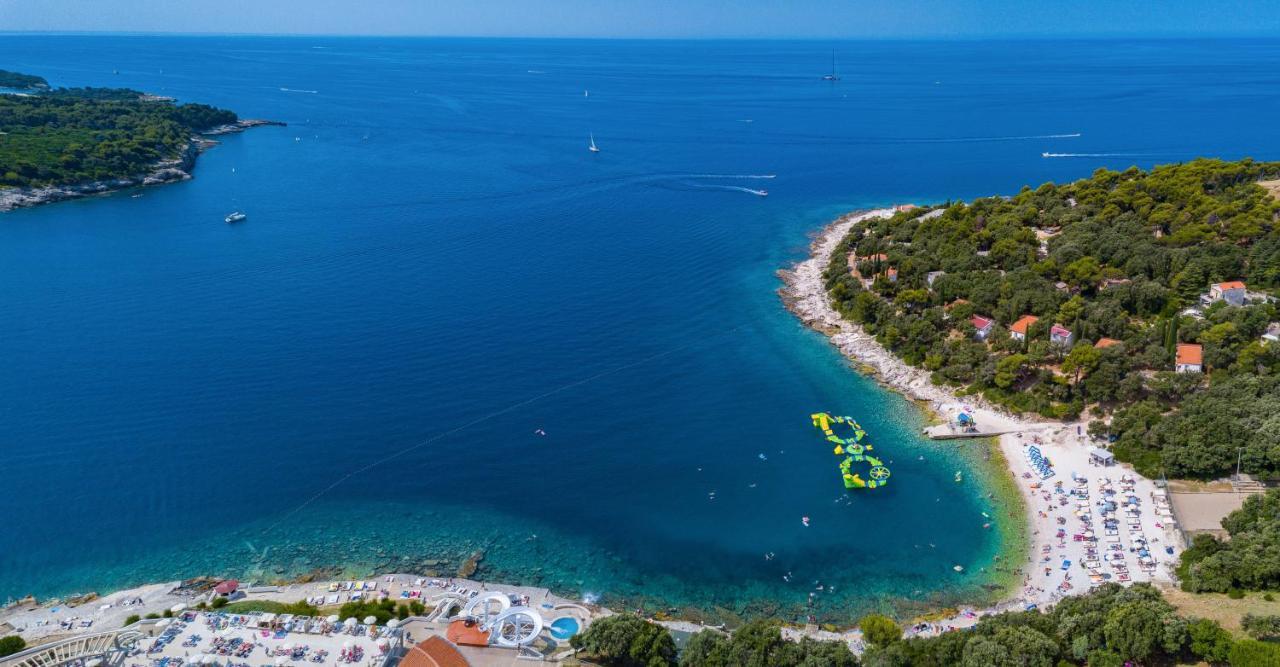 Villa Andrija Family Dream With Heated Pool At The Sea With Beautiful Garden, Outside Cinema And Kids Playground Fažana Εξωτερικό φωτογραφία